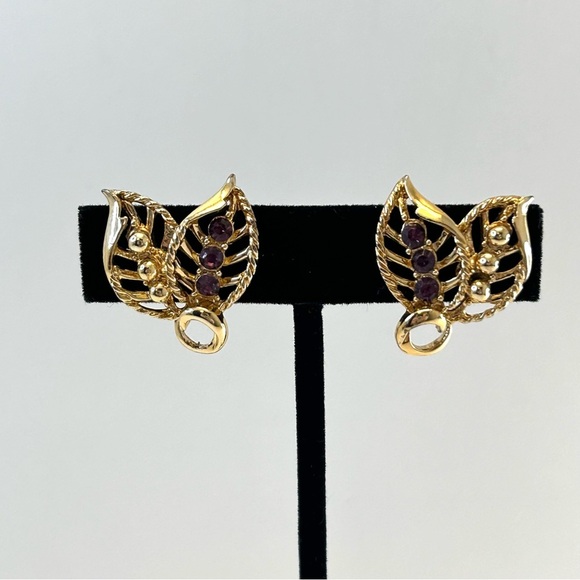 Coro Screw Back Earrings Gold Tone Faux Amethyst Stones Leaf Design - Picture 5 of 10